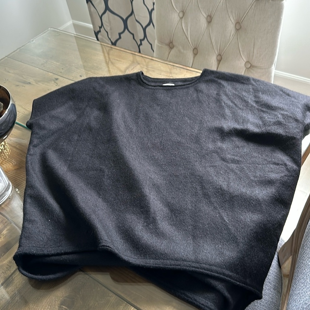 Cuyana cashmere sweater
